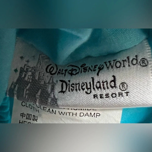 Disney Resorts | Tinkerbell tote bag. - Picture 6 of 12